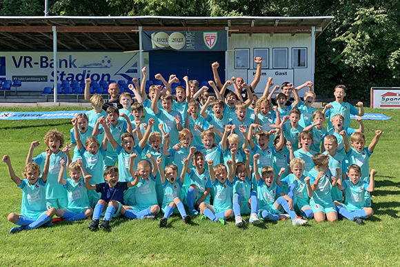 Löwen-Fußballschule - Sommercamp in Landsberg                    