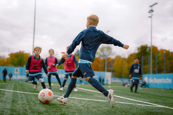 Löwen-Fußballschule Talentfördertraining für Feldspieler:innen