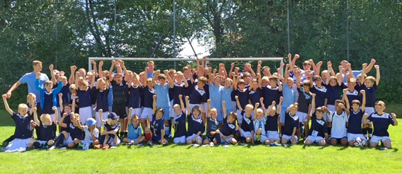 Die Teilnehmer des Camps in München. Foto: TSV 1860